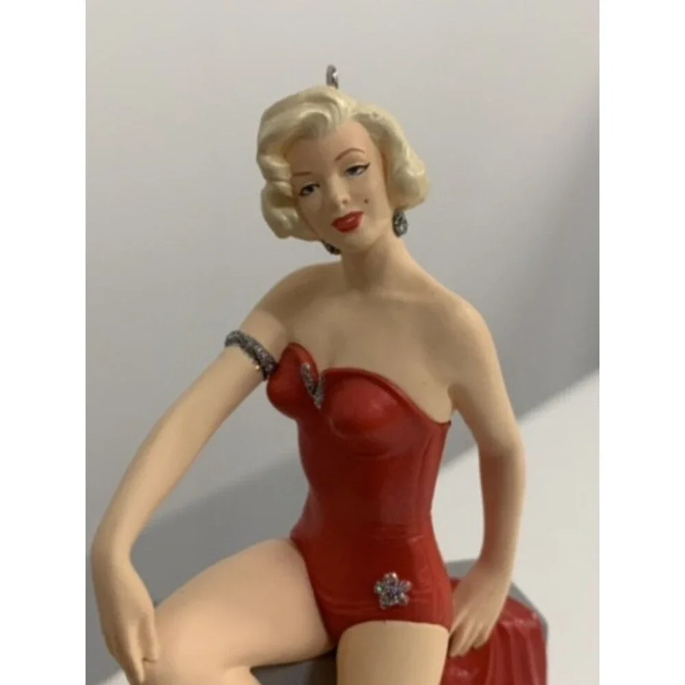 1999 Hallmark Keepsake - Marilyn Monroe Ornament in Box Collectors Series